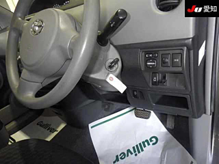 TOYOTA SIENTA 2009