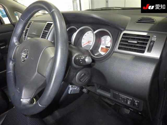 NISSAN TIIDA 2008
