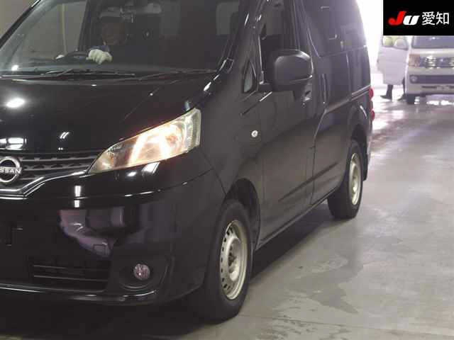 NISSAN NV200 2022