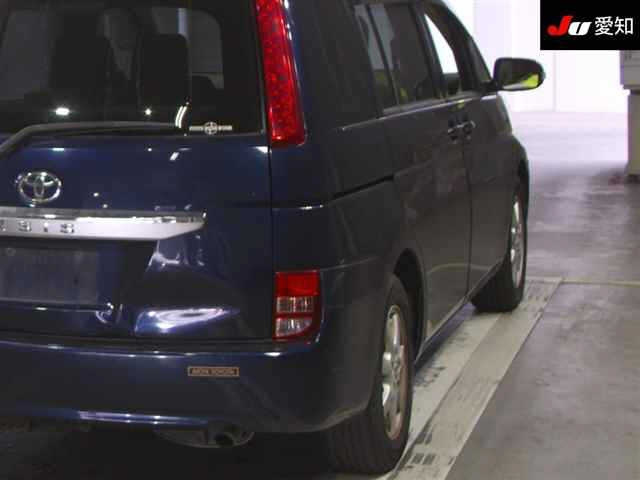 TOYOTA ISIS 2008