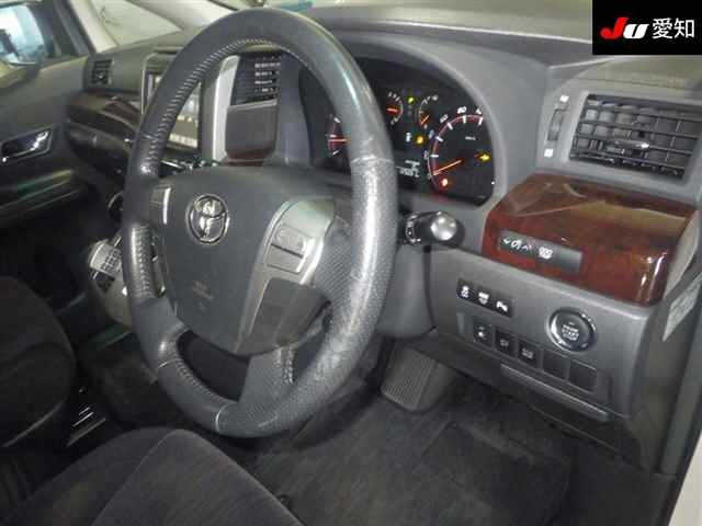 TOYOTA ALPHARD 2012
