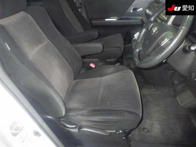 TOYOTA ALPHARD 2012