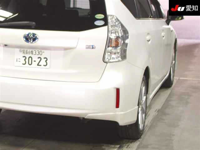 TOYOTA PRIUS ALPHA 2012