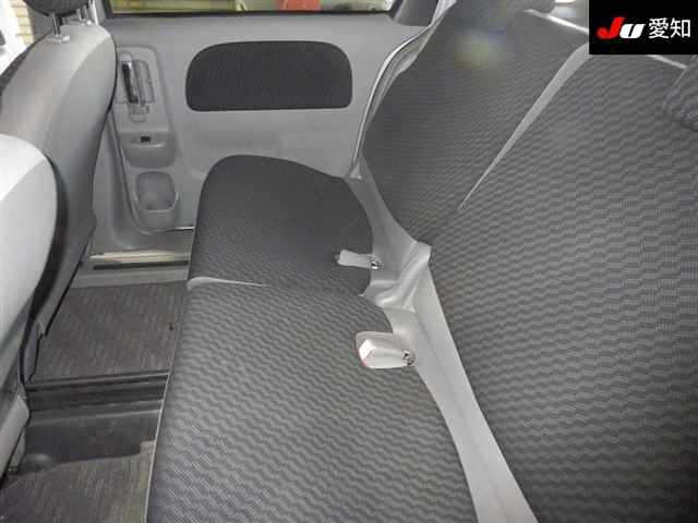 TOYOTA SIENTA 2010