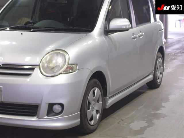 TOYOTA SIENTA 2010