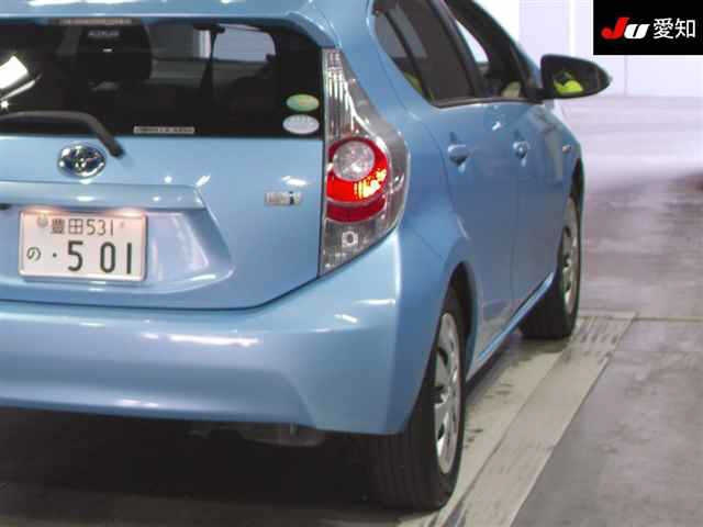 TOYOTA AQUA 2013