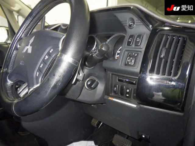 MITSUBISHI DELICA D5 2018