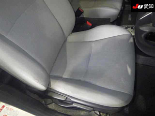 TOYOTA VITZ 2011