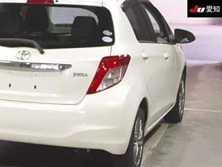 TOYOTA VITZ 2011