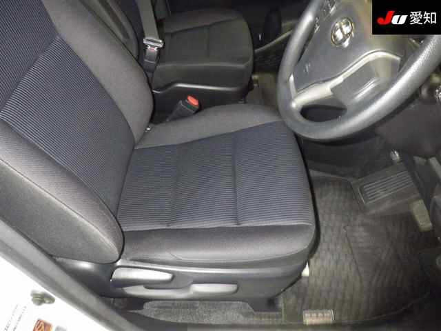 TOYOTA NOAH 2017