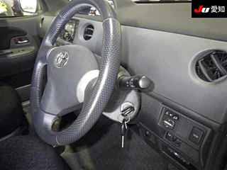 TOYOTA SIENTA 2012