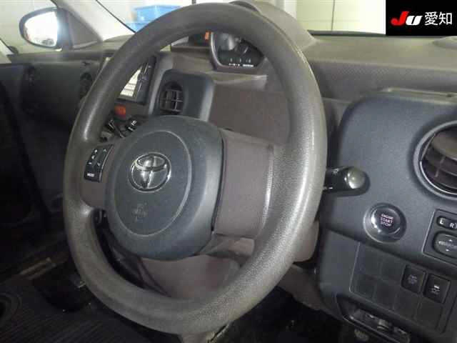 TOYOTA SPADE 2013