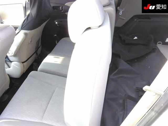 TOYOTA WISH 2010
