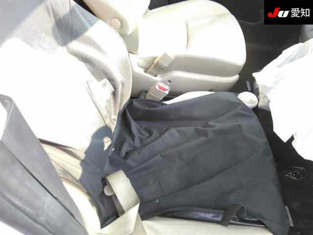 TOYOTA WISH 2010