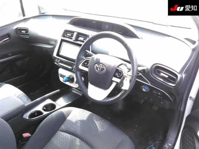 TOYOTA PRIUS 2016