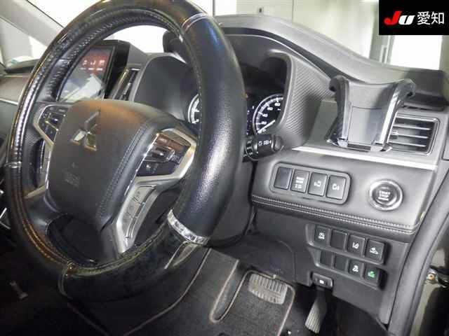 MITSUBISHI DELICA D5 2020