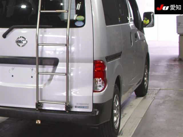 NISSAN NV200 2020
