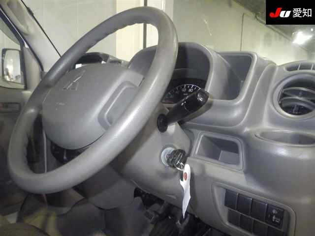 MITSUBISHI MINICAB VAN 2019