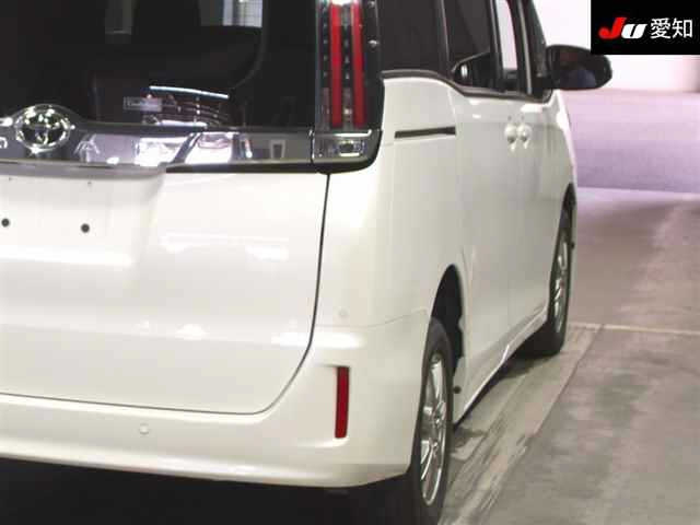 TOYOTA NOAH 2020