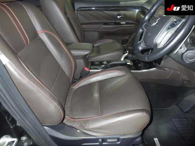 MITSUBISHI OUTLANDER PHEV 2016