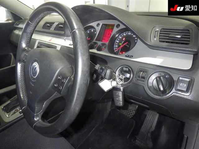 VOLKSWAGEN PASSAT VARIANT 2008