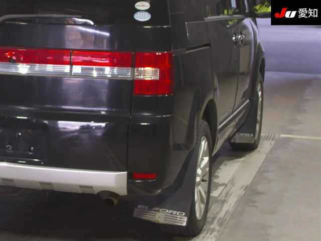 MITSUBISHI DELICA D5 2012
