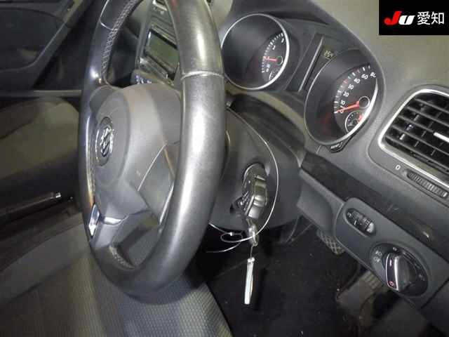 VOLKSWAGEN GOLF 2011