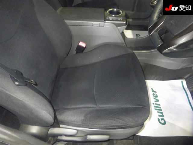 TOYOTA PRIUS ALPHA 2014