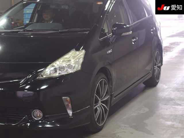TOYOTA PRIUS ALPHA 2014