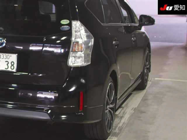 TOYOTA PRIUS ALPHA 2014