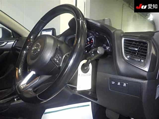 MAZDA AXELA 2016