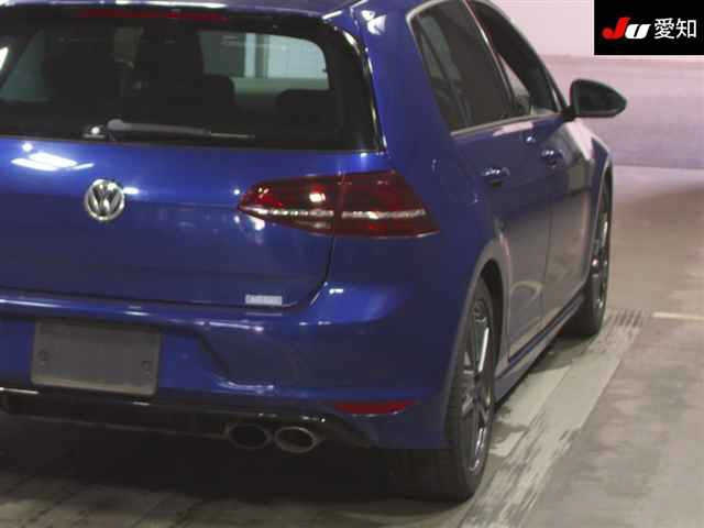 VOLKSWAGEN GOLF 2016
