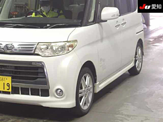 DAIHATSU TANTO 2011