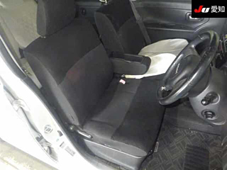 DAIHATSU TANTO 2011