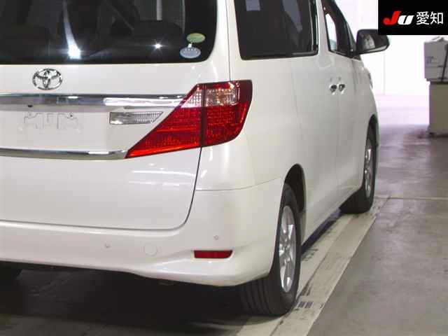 TOYOTA ALPHARD 2013