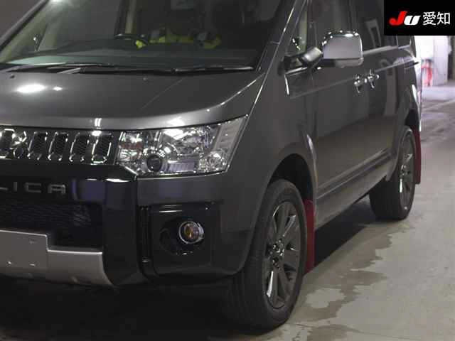 MITSUBISHI DELICA D5 2018