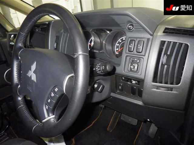 MITSUBISHI DELICA D5 2018