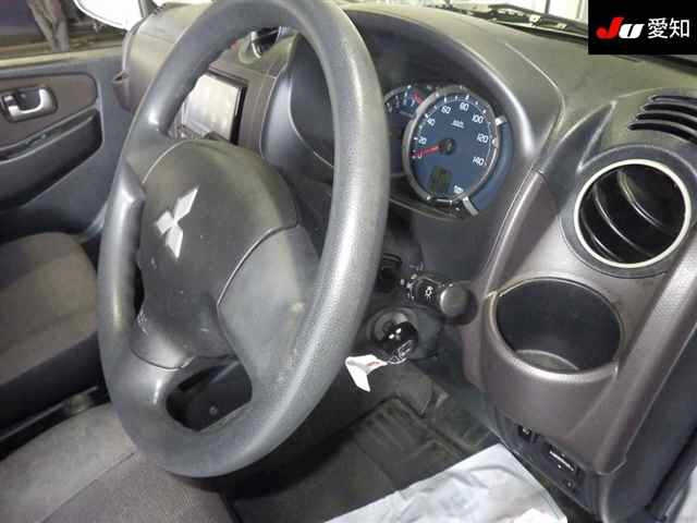 MITSUBISHI PAJERO MINI 2011