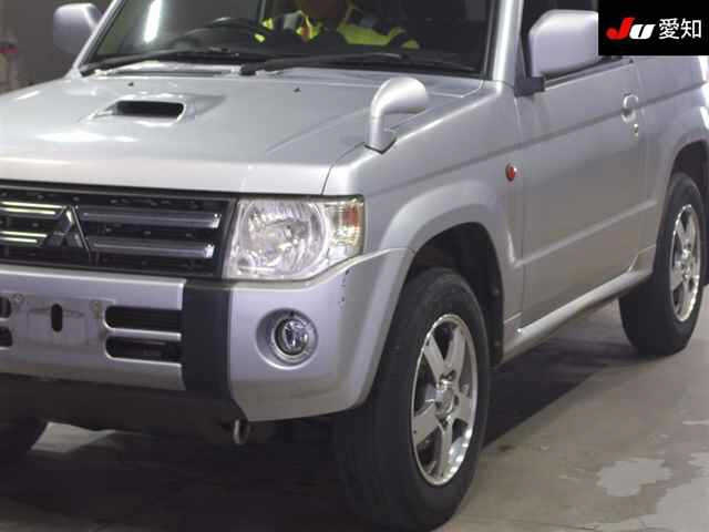 MITSUBISHI PAJERO MINI 2011