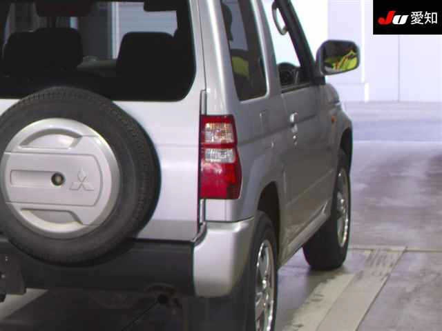 MITSUBISHI PAJERO MINI 2011