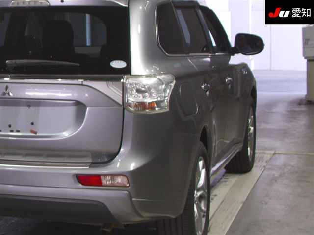 MITSUBISHI OUTLANDER PHEV 2014