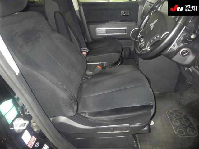 MITSUBISHI DELICA D5 2011