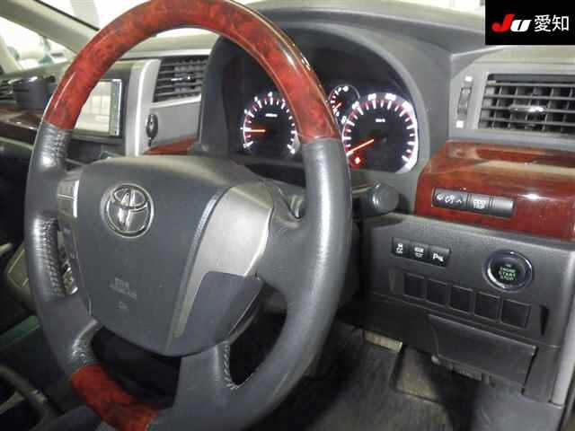 TOYOTA ALPHARD 2011