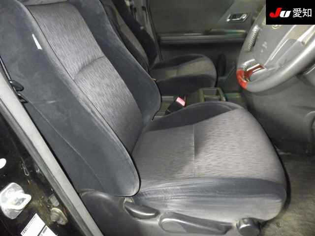 TOYOTA ALPHARD 2011