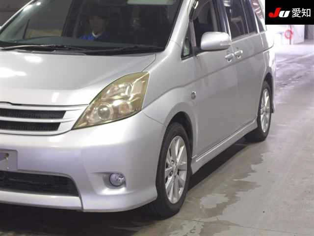 TOYOTA ISIS 2009