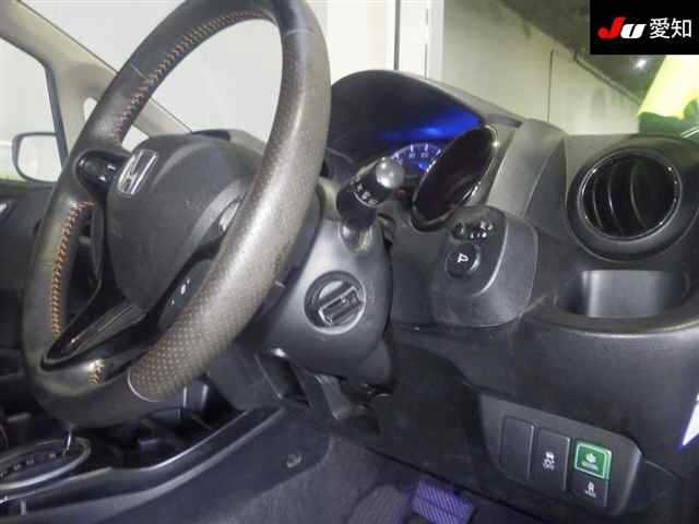 HONDA FIT SHUTTLE 2012