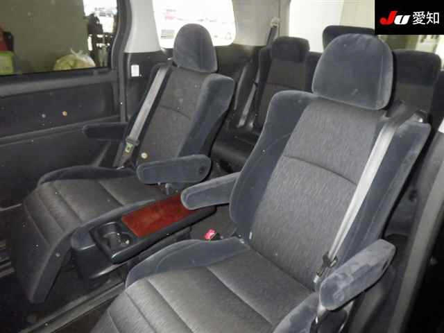 TOYOTA ALPHARD 2009