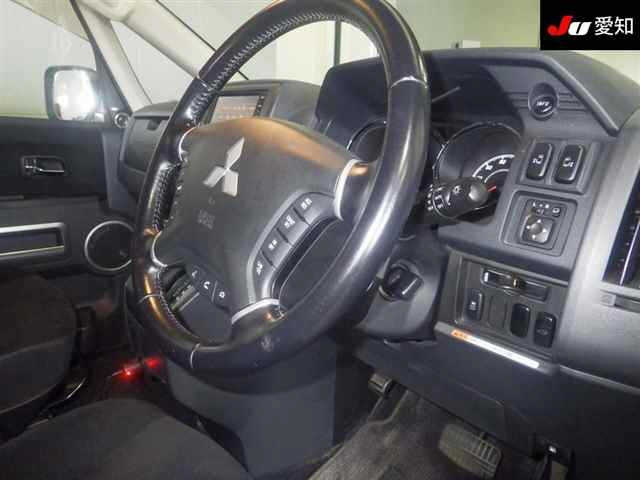 MITSUBISHI DELICA D5 2010