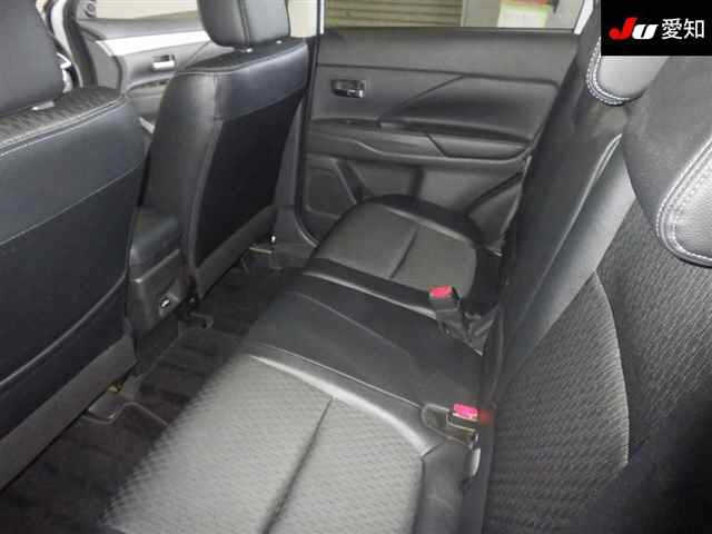 MITSUBISHI OUTLANDER PHEV 2014
