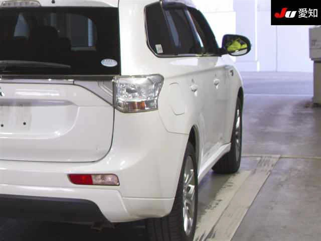 MITSUBISHI OUTLANDER PHEV 2014
